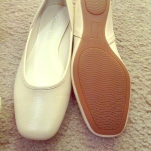 Coldwater Creek cream flats